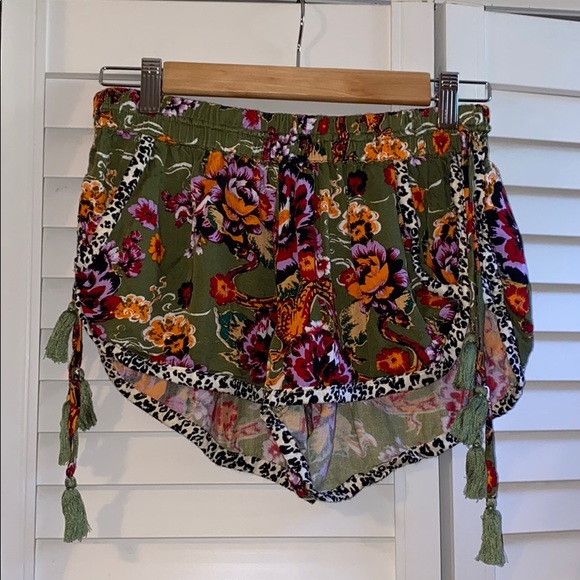 Free People Pants - FP dolphin coral/leopard print shorts